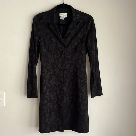 Vintage Gantos size 10 floral embossed, long blazer jacket.   RACK - Picture 7 of 7